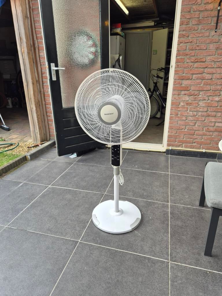 SilverCrest Statiefventilator met afstandsbediening, Ophalen of Verzenden, Ventilator met afstandsbediening, Zo goed als nieuw
