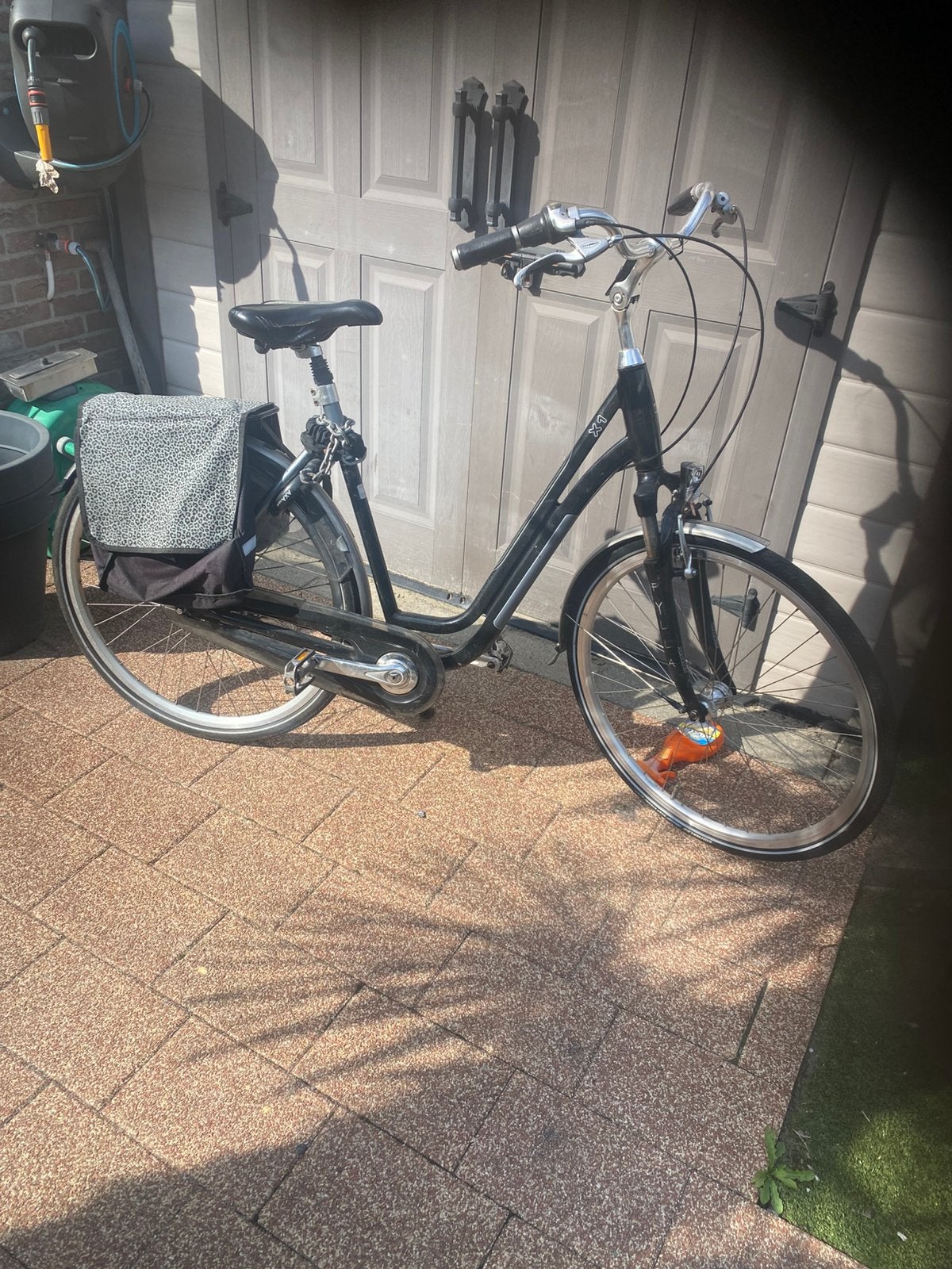 dames fiets. Frame 57 en batavus dames 50., Fietsen en Brommers, Fietsen | Dames | Damesfietsen, 56 cm of meer, Ophalen, Zo goed als nieuw