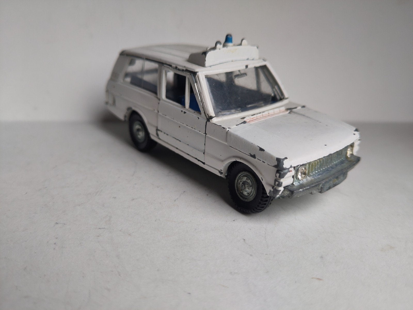 Dinky Toys No. 268 Range Rover Classic 2-door Ambulance, Ophalen of Verzenden, Gebruikt, Auto, Dinky Toys