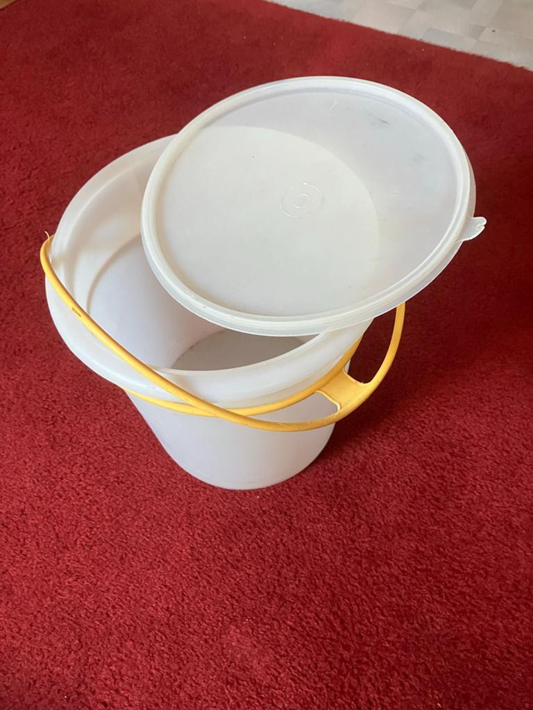 Tuperware emmer met deksel en handvat, Ophalen, Gebruikt