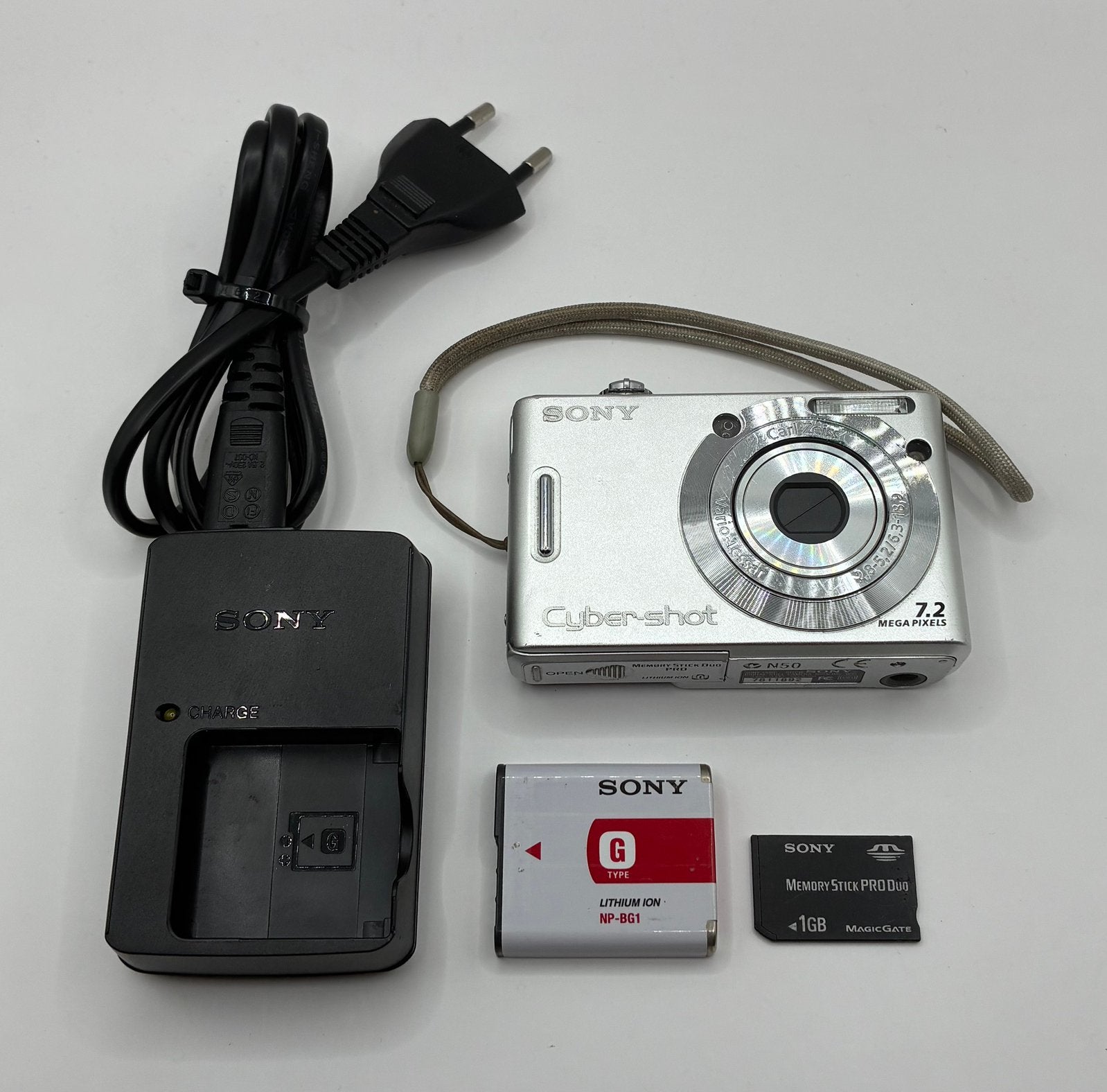 Sony Cyber-shot DSC-W35 - compact camera, Ophalen of Verzenden, Zo goed als nieuw