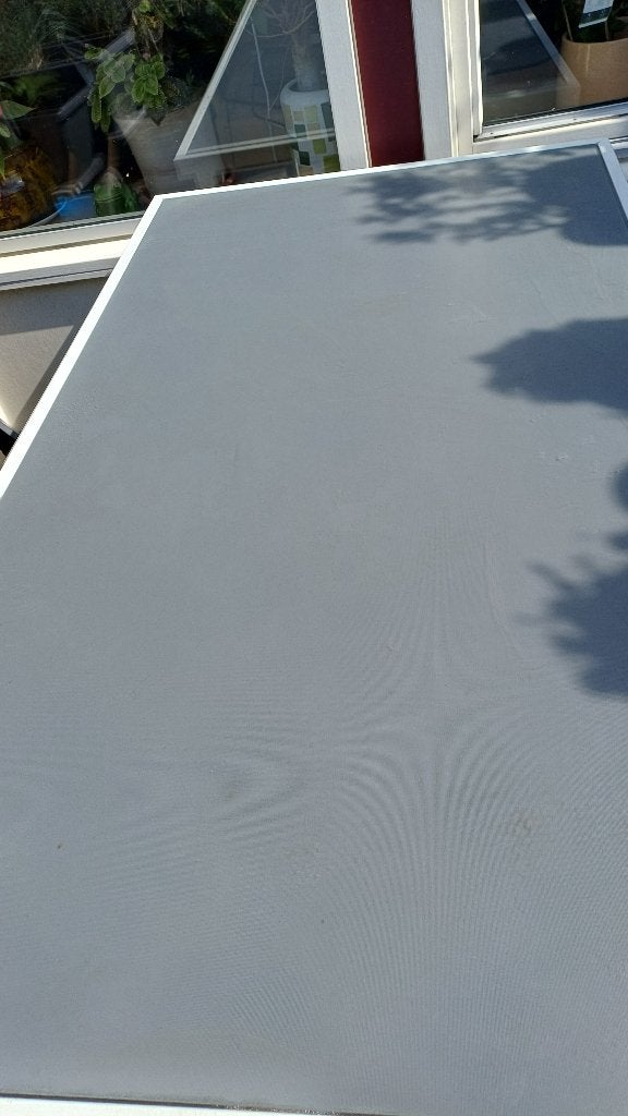 Foto 2 van Gebruikte Tuintafel ijzer en gehard glas