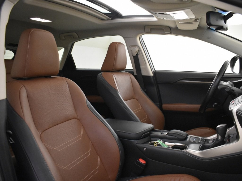 Lexus NX 300h AWD Luxury Line | Schuifdak | Mark Levinson |, Automaat, Gebruikt, Euro 6, 1760 kg
