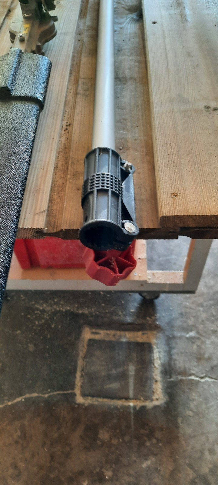 te koop lange steel-heggenschaar, Ophalen, Zo goed als nieuw, Elektrisch, Parkside Lidl