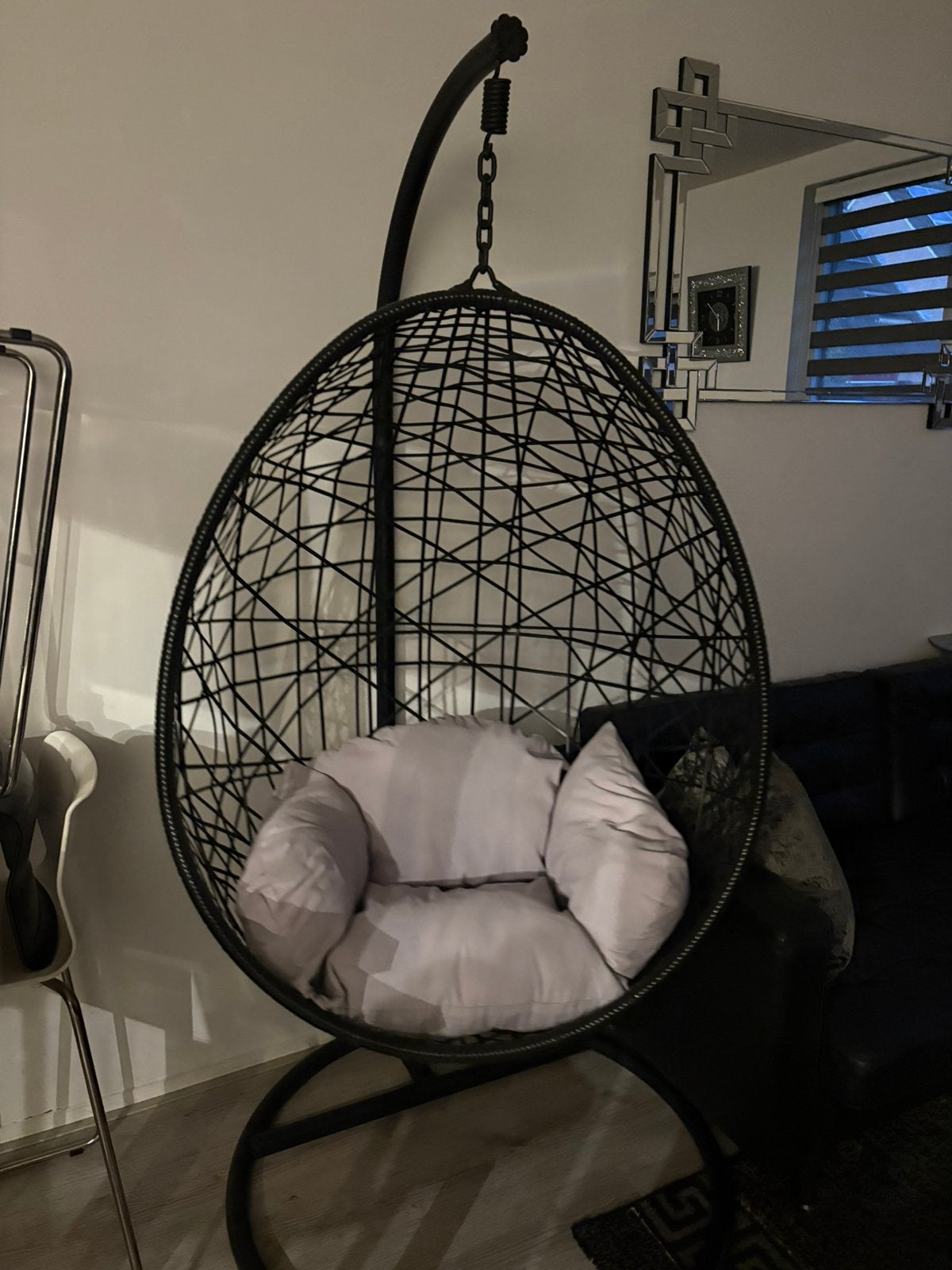 Hangstoel egg, Huis en Inrichting, Ophalen, Zo goed als nieuw, Zwart, Eén