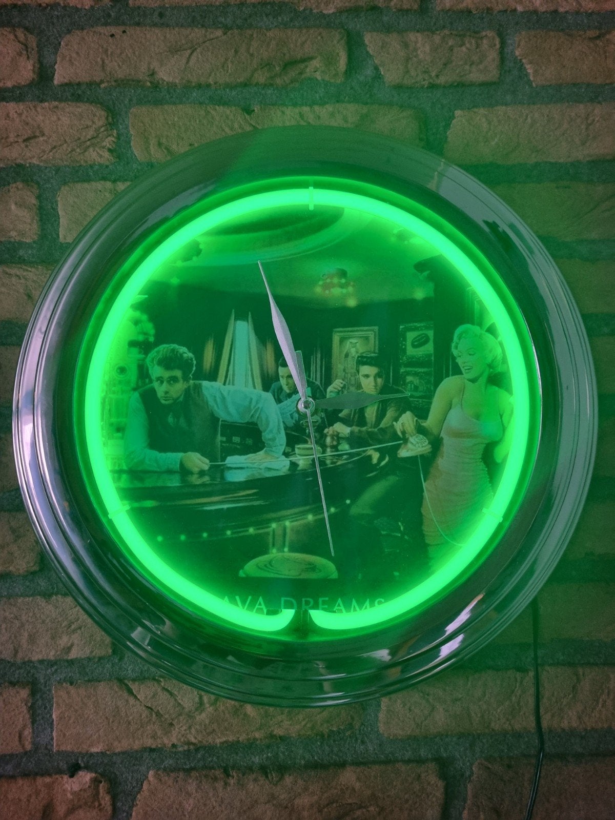Wandklok met neonverlichting en iconische figuren, Ophalen of Verzenden, Nieuw