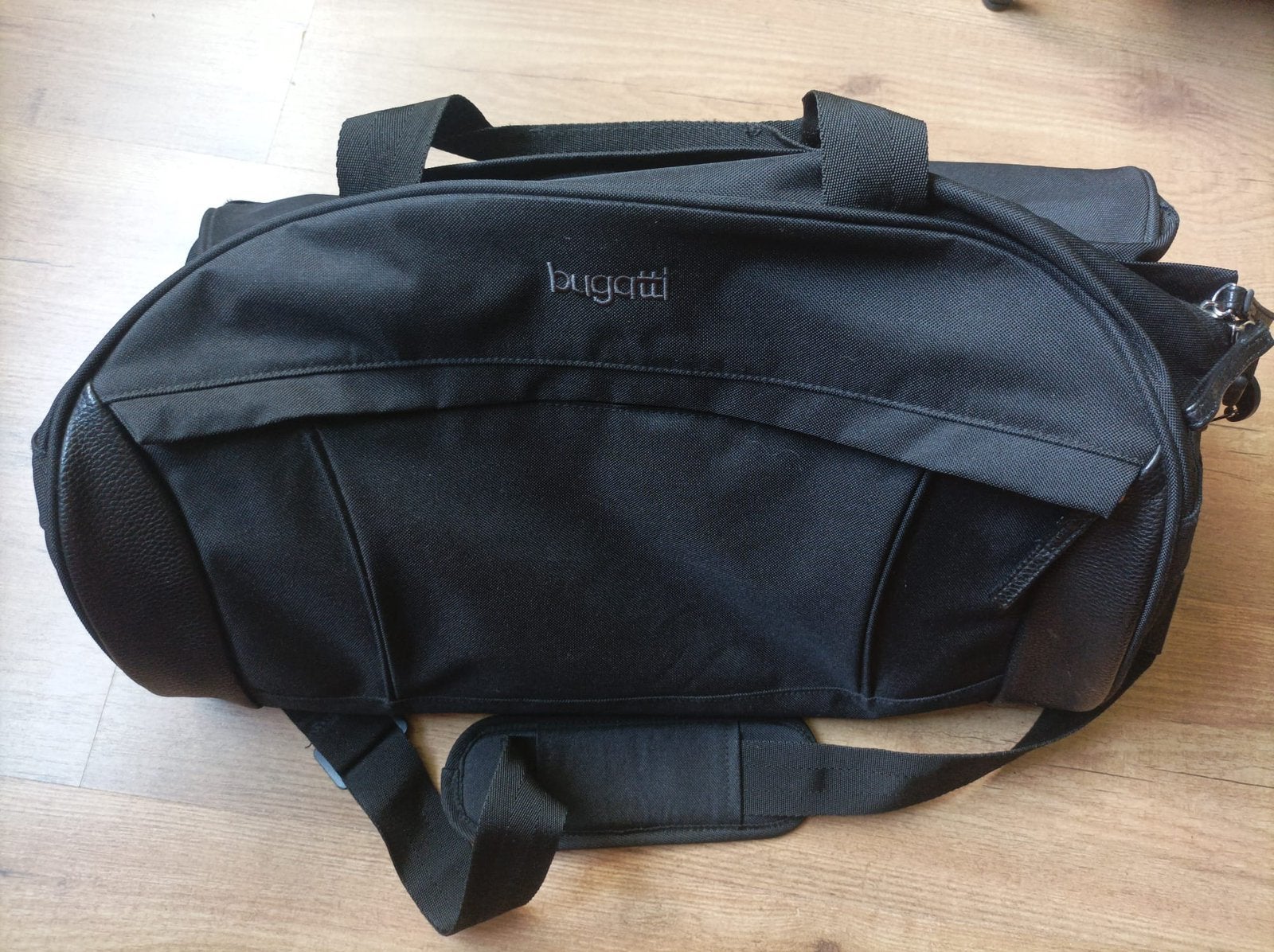 Bugatti reistas, Ophalen, 40 tot 60 cm, 30 cm of meer, Zwart