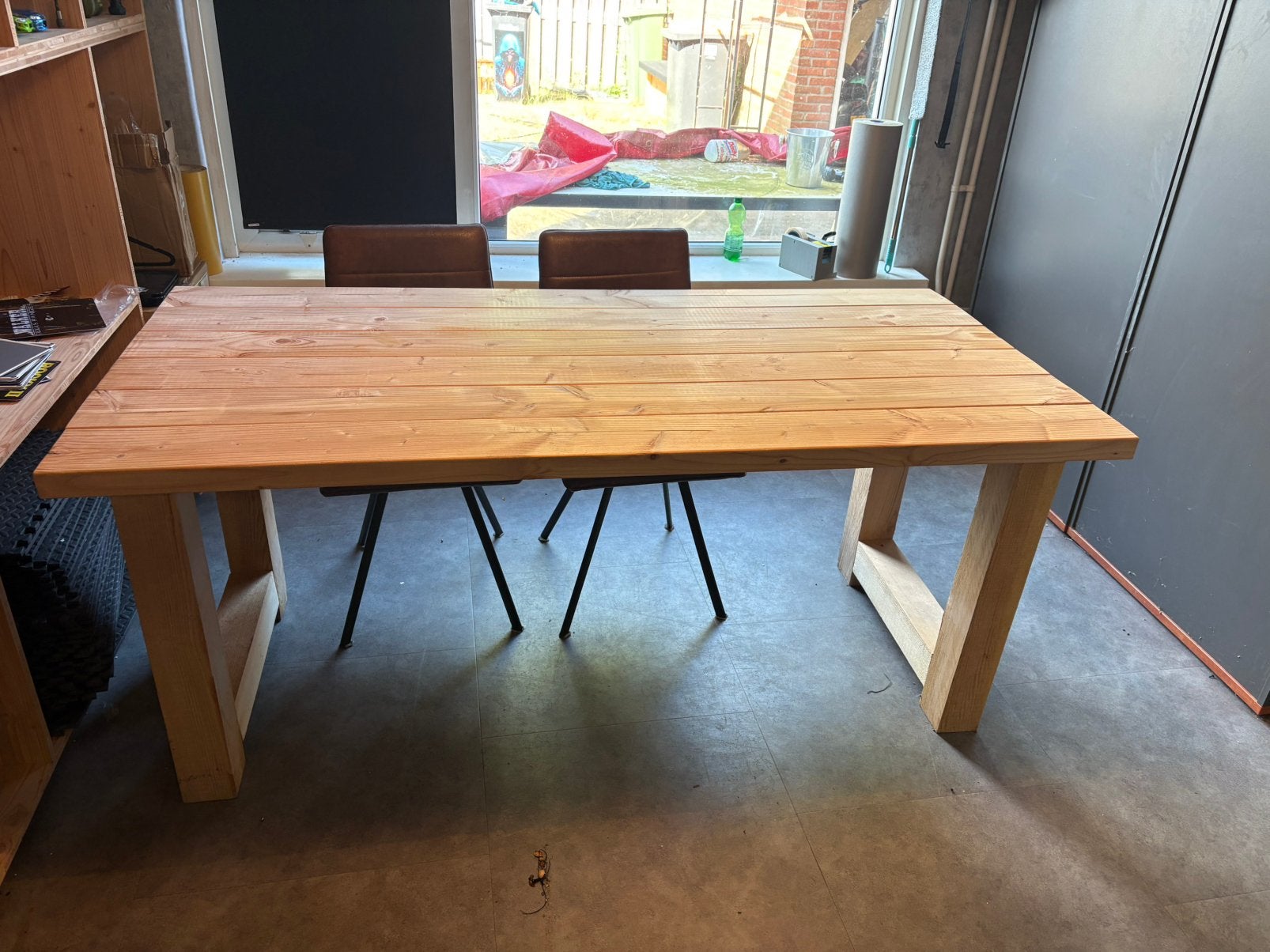 Robuuste houten eettafel - perfect voor gezellige diners, Huis en Inrichting, Tafels | Eettafels, Ophalen, 50 tot 100 cm, Zo goed als nieuw