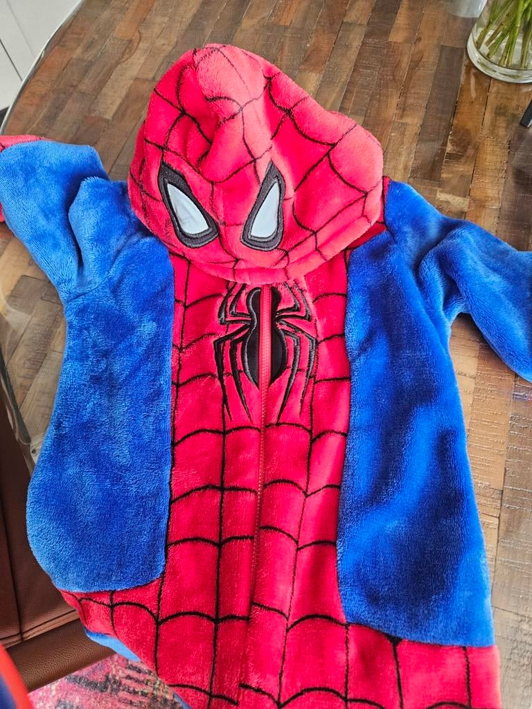 Spiderman Onesie  - Comfortabele Jumpsuit maat 104, Kinderen en Baby's, Carnavalskleding en Verkleedspullen, Ophalen of Verzenden