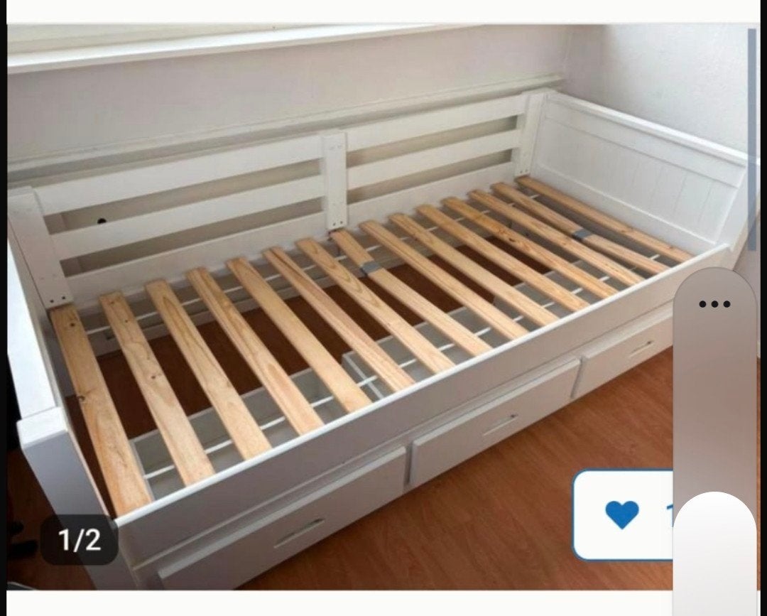 Mooi 1 persoons bed met 3 laden., Huis en Inrichting, Slaapkamer | Bedden, Ophalen, 90 cm, Eenpersoons, Wit