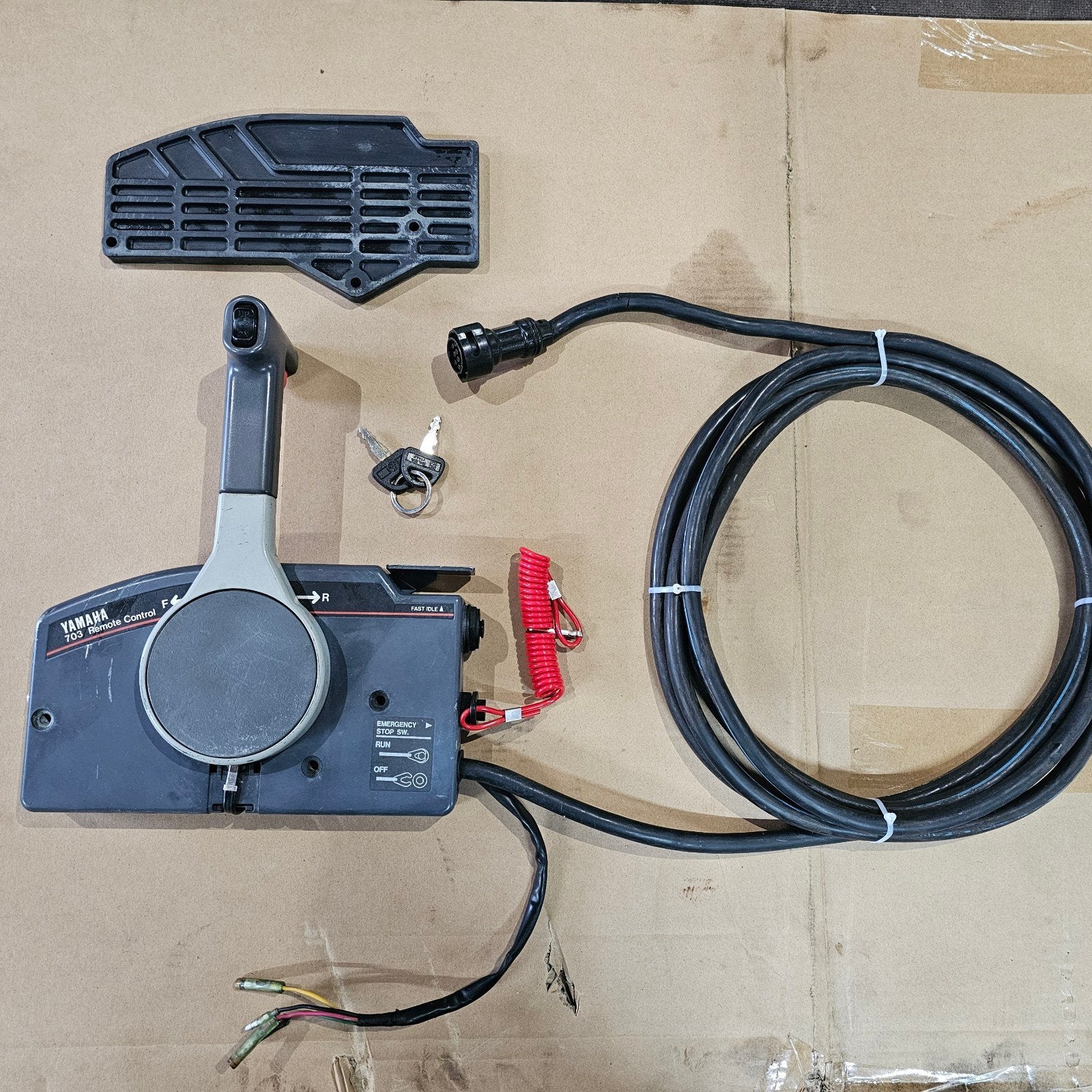 Yamaha 703 afstandsbediening 10 pins kabel powertrim, Ophalen of Verzenden, Motor en Techniek