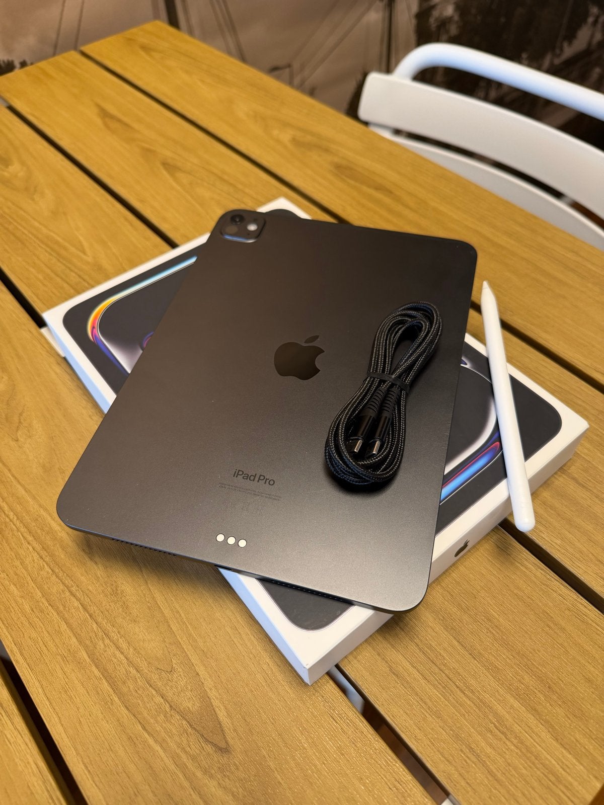 iPad Pro 11 inch (M4) Wi-Fi 256GB met Pencil Pro en Cover