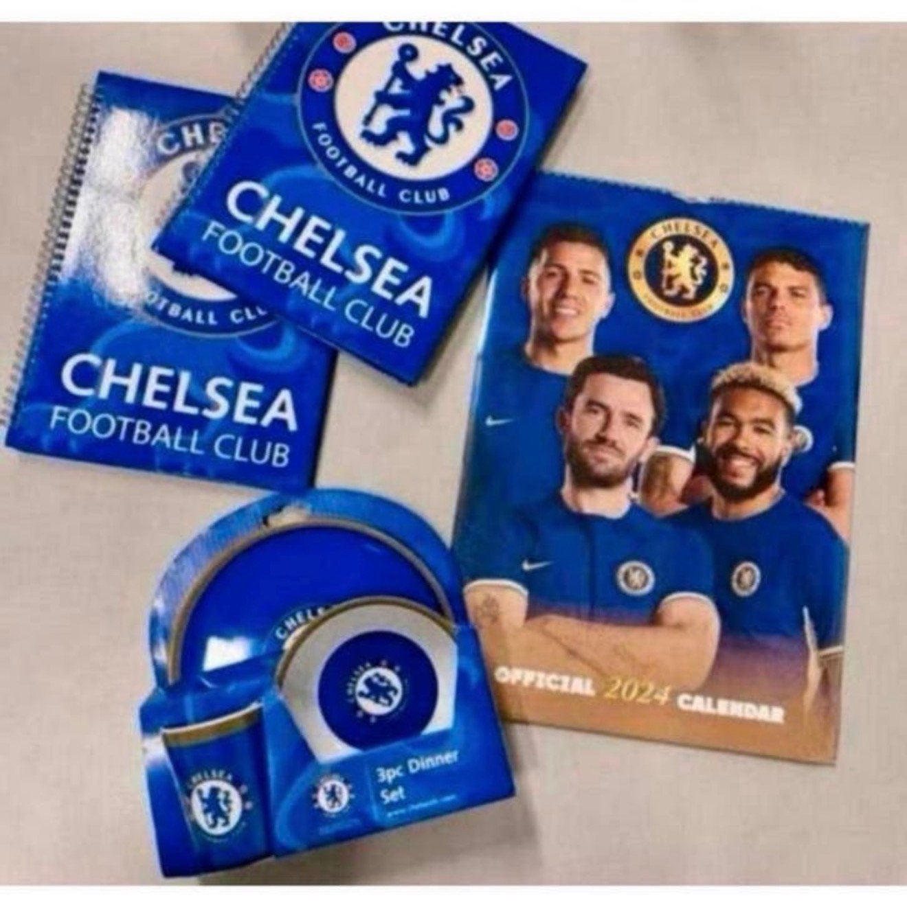 Chelsea Football club 2024 - A3 Kalender dinner set 2 boeken, Buitenlandse clubs, Overige typen, Nieuw, Ophalen of Verzenden