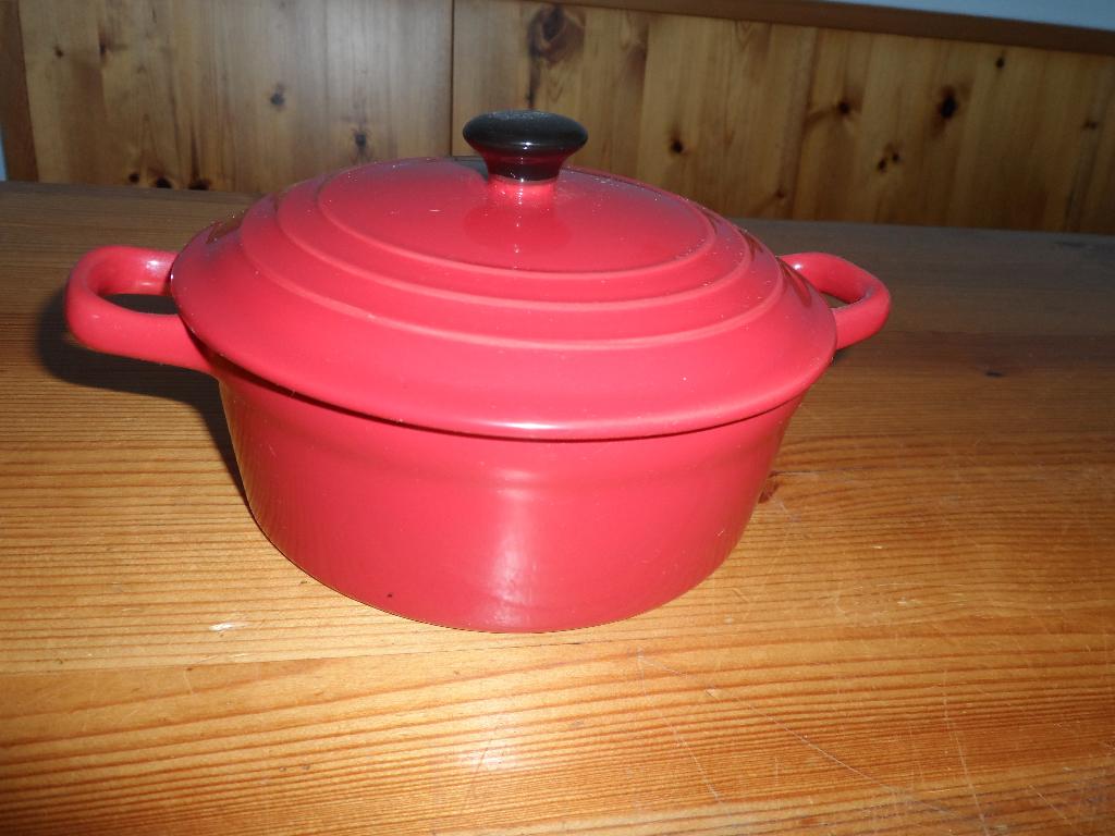 Emaille ? - Oven / braadpan - rood, Ophalen of Verzenden, Zo goed als nieuw, Overige materialen, Koekenpan of Braadpan
