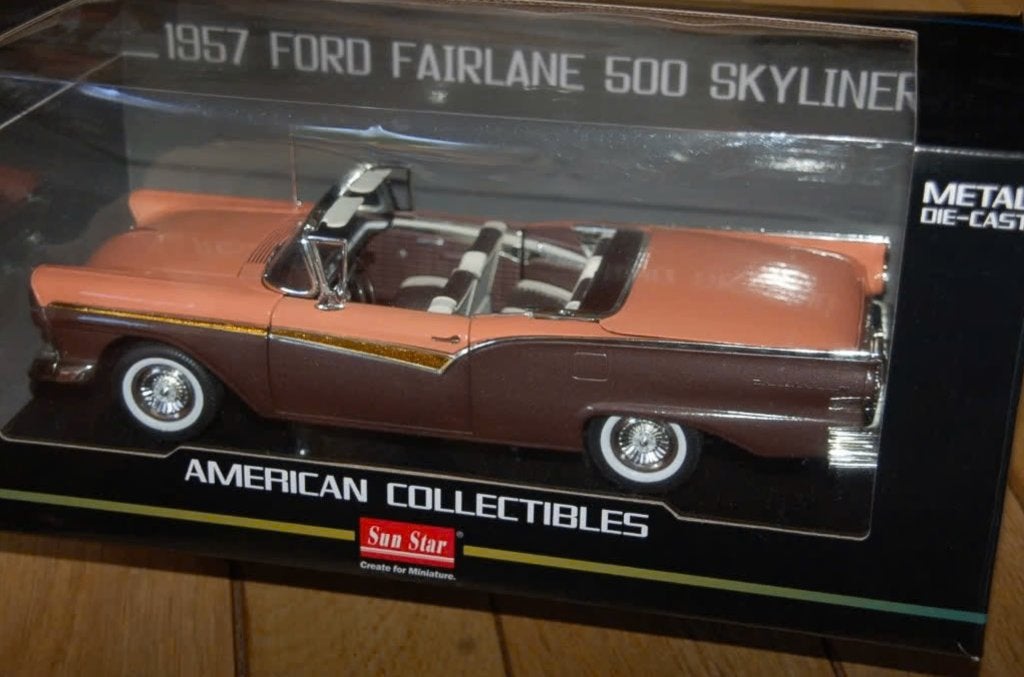 1:18 FORD FAIRLANE SKYLINER 1957 SUN STAR WRH, Verzenden, Zo goed als nieuw, Auto, Sun Star