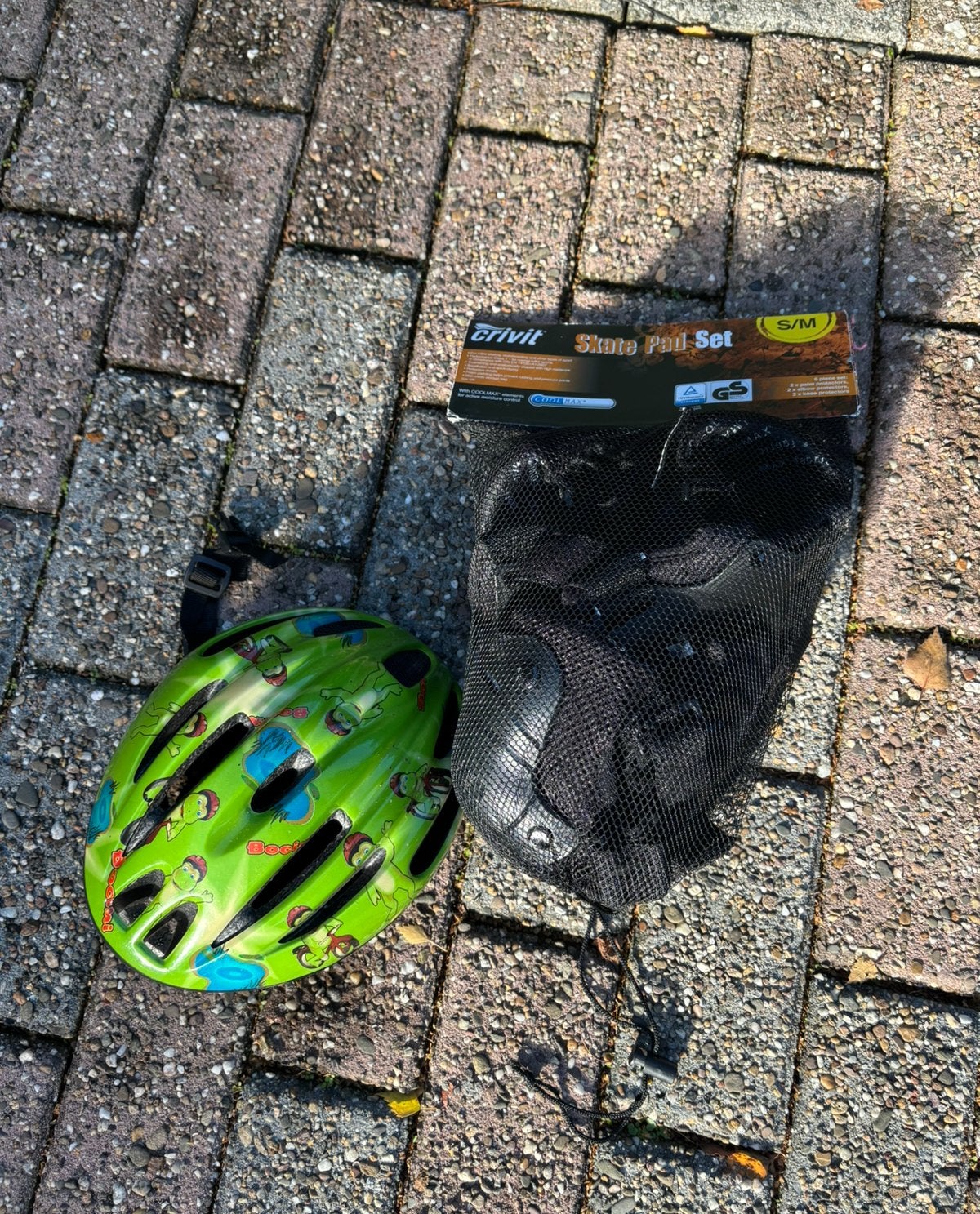 Complete Skateset Kind: Helm (XS/S) & Beschermers (S/M), Fietsen en Brommers, Ophalen, Zo goed als nieuw, S, Jongen of Meisje