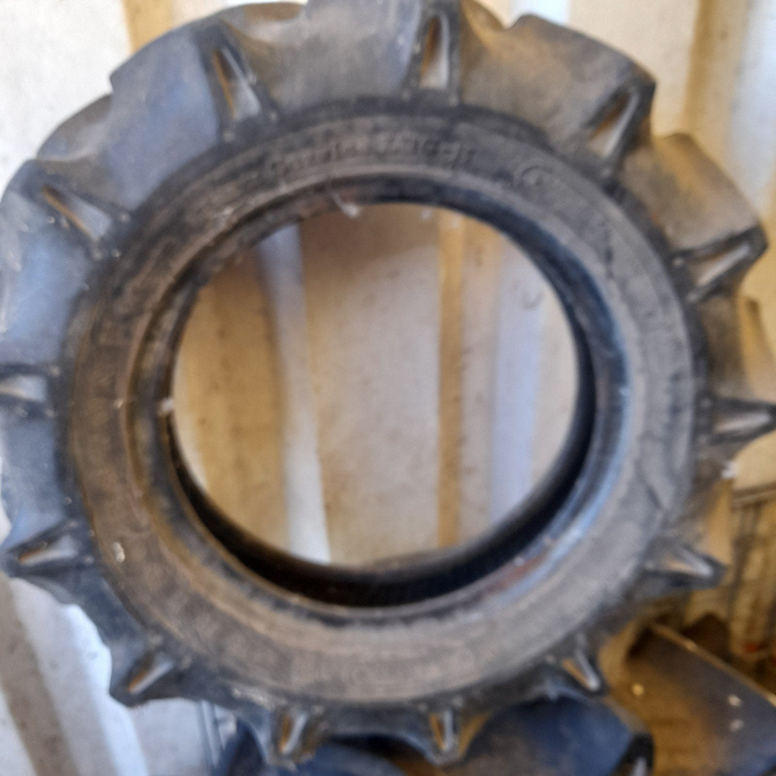 Bridgestone tractorbanden 5.00-12 en 8.3-20, Ophalen, Gebruikt