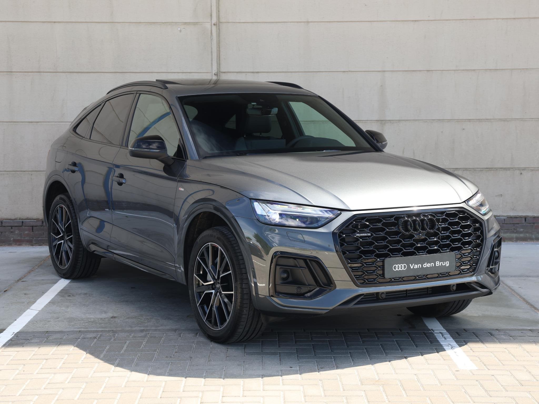 Audi Q5 Sportback 55 TFSI e S edition Competition | Pano | T, Auto's, Automaat, 14 kWh, Gebruikt, 4 cilinders