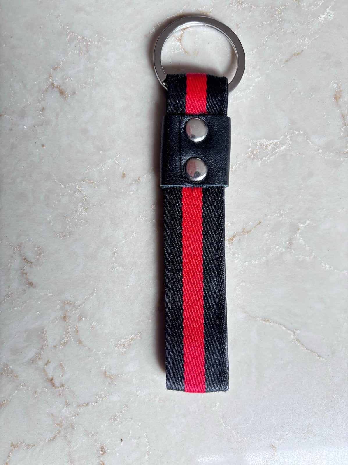 Gucci stijl sleutelhanger zwart rood nieuw, Ophalen of Verzenden, Nieuw, Merk
