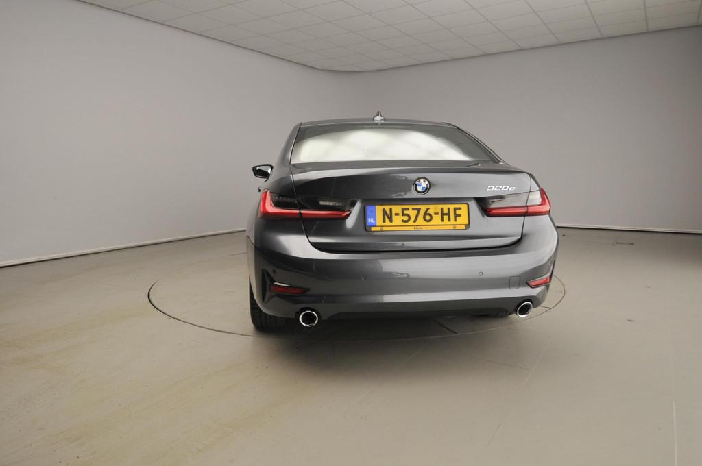 BMW 3 Serie Sedan 320e | Laserlicht | Leder | Navigatie | Ac, Auto's, BMW, Gebruikt, Euro 6, 4 cilinders, Metallic lak