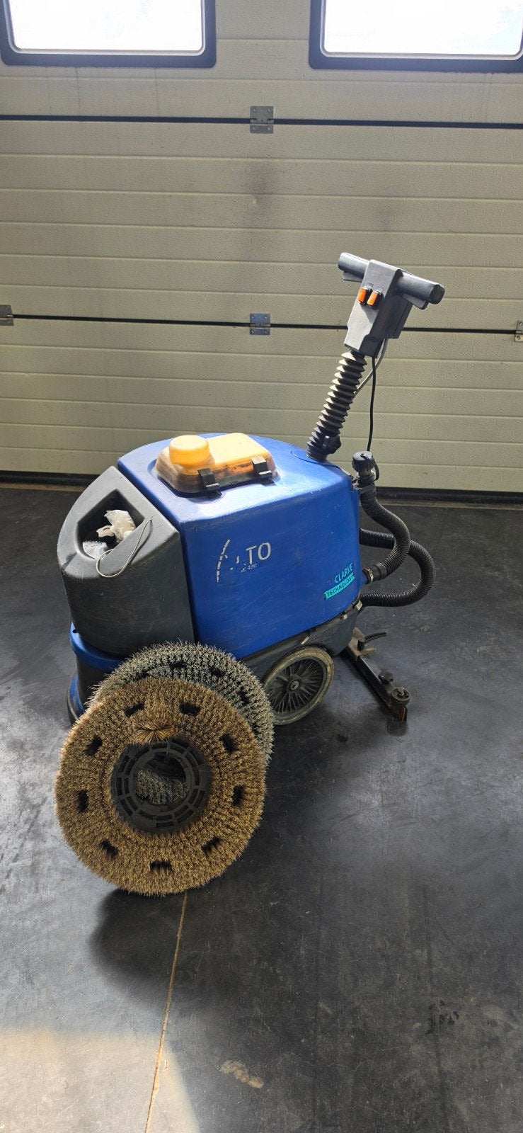 Alto SSE 430 Schrobmachine - Inclusief nieuwe waterklep, Doe-het-zelf en Verbouw, Ophalen, Gebruikt, Schrobmachine