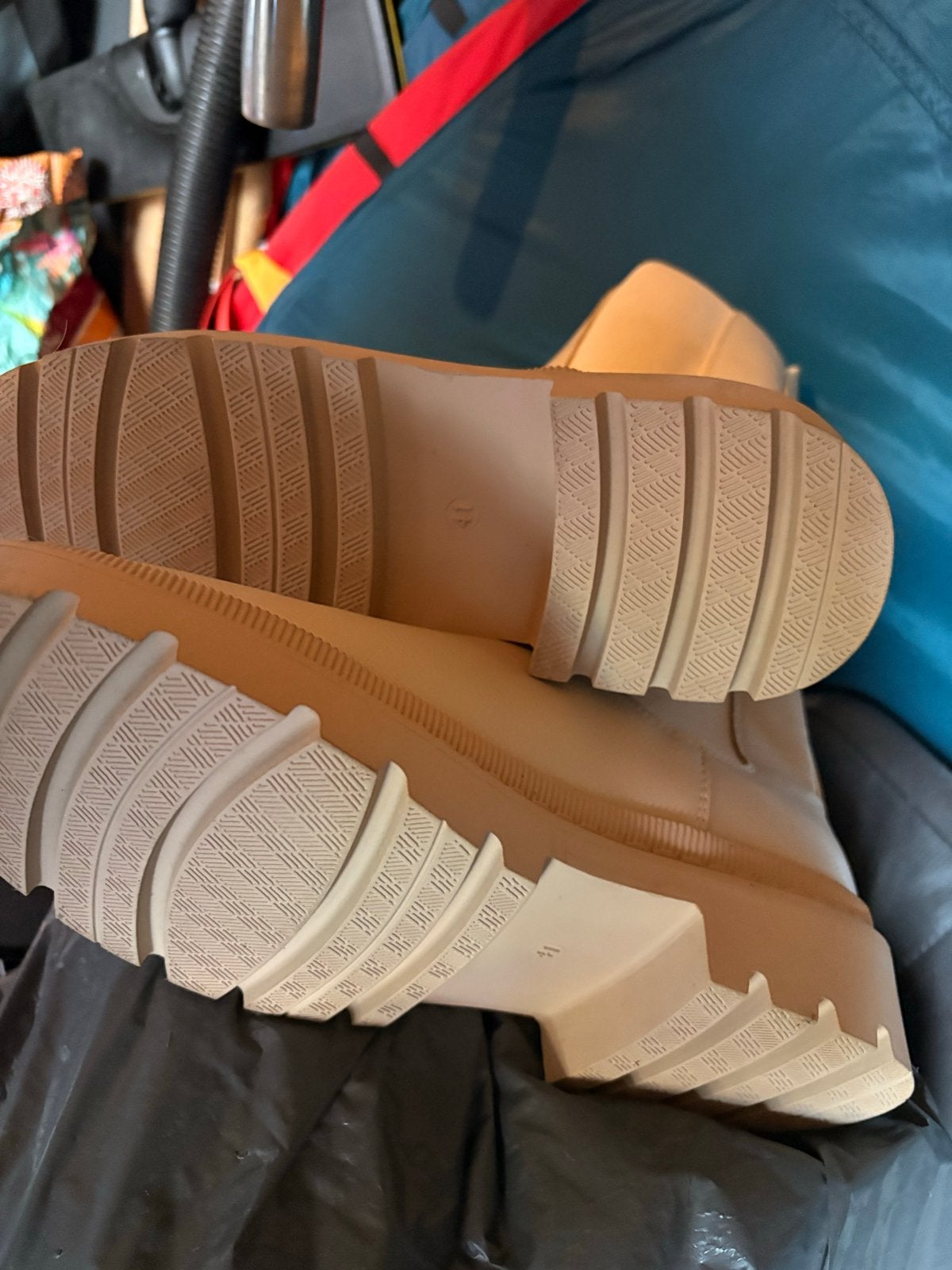 Nieuwe beige laarzen maat 41, Kleding | Dames, Ophalen of Verzenden, Nieuw, Beige, Lage of Enkellaarzen