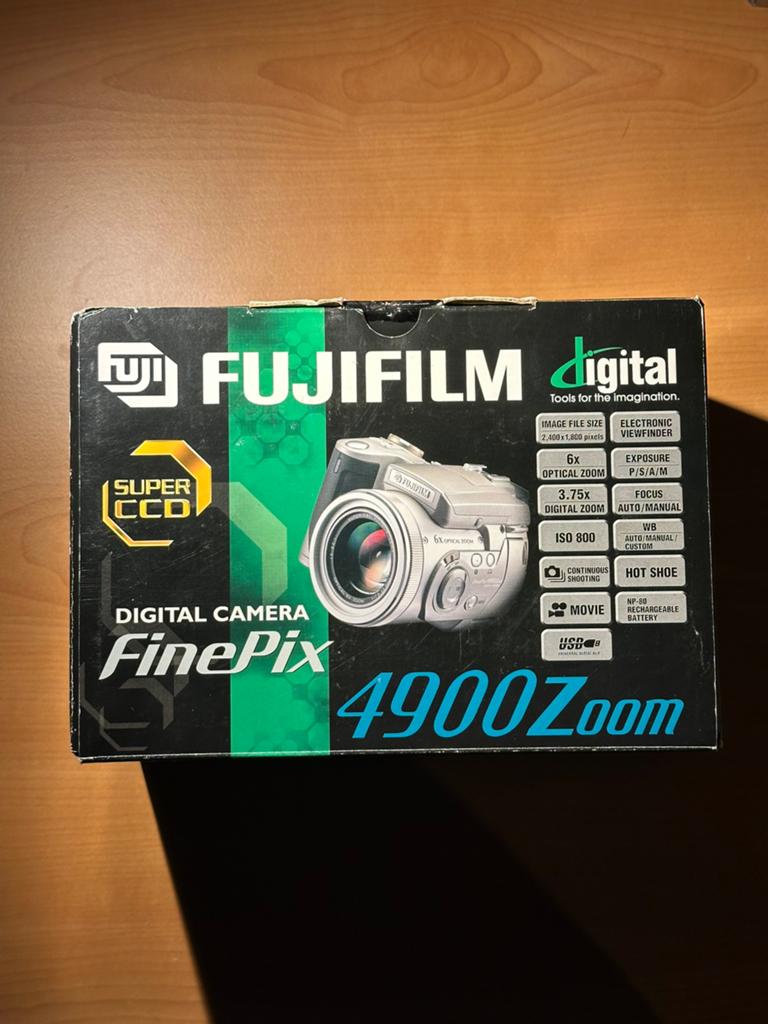 Fujifilm FinePix 4900 Zoom digitale camera, Ophalen of Verzenden, Zo goed als nieuw