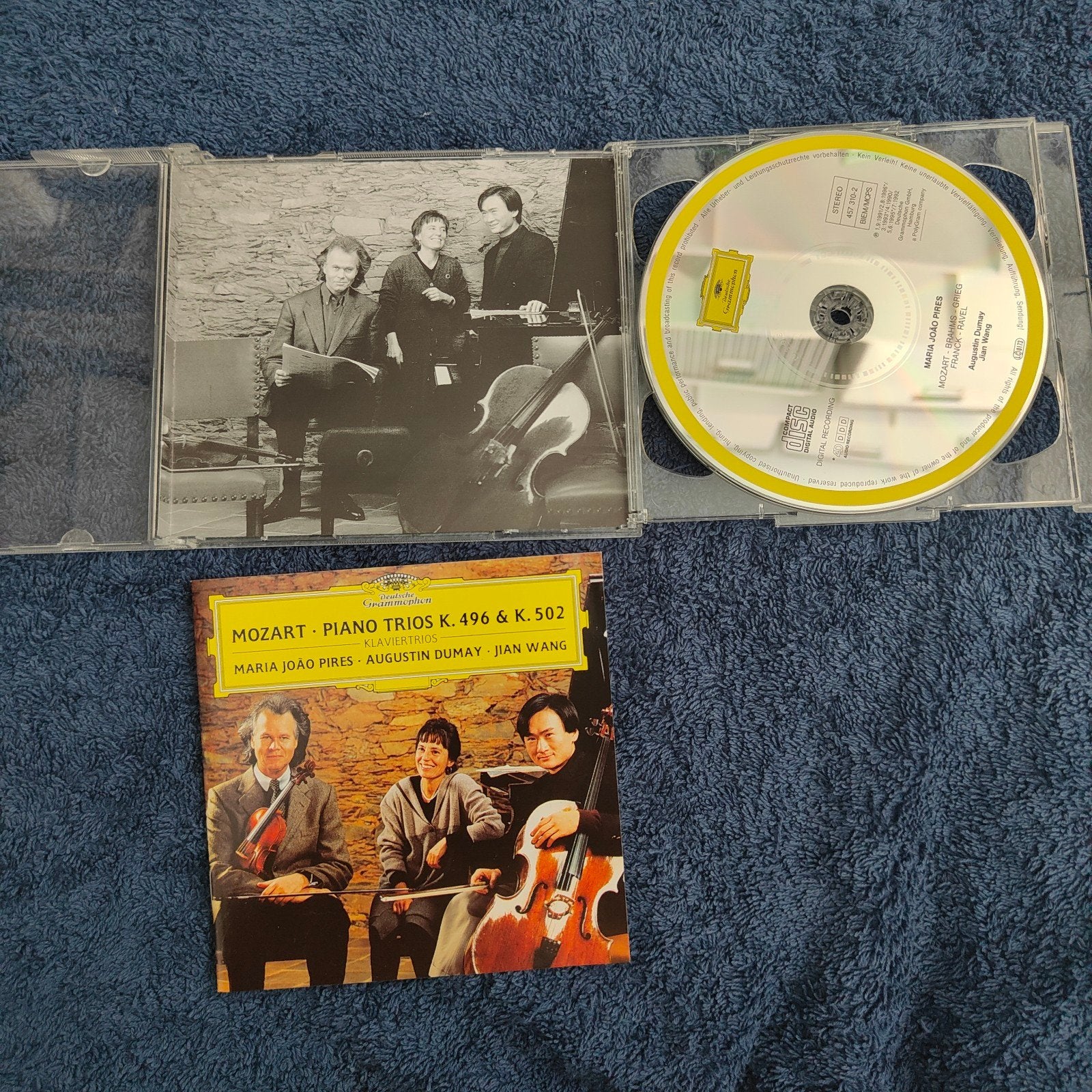 Mozart: Piano Trio's K. 496 & K. 502 - Maria João Pires 2 CD, Cd's en Dvd's, Inclusief boekje, Kamermuziek, Mozart, Ophalen of Verzenden