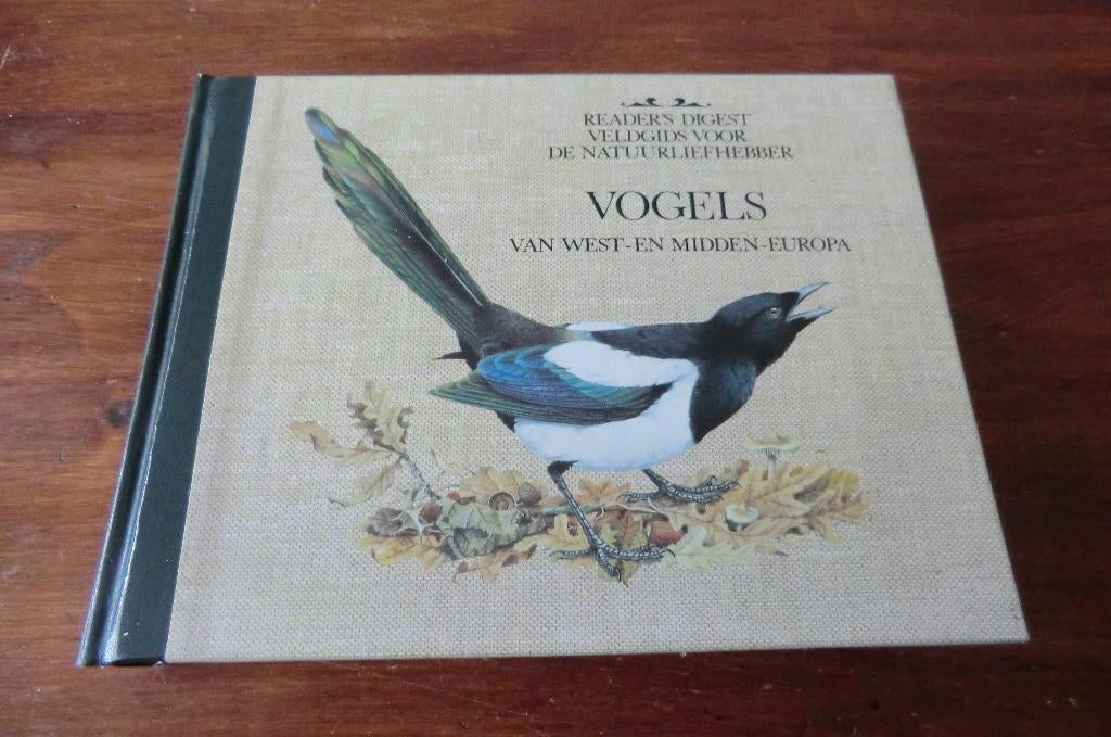 boek - Vogels van west- en midden-Europa - Reader's Digest, Boeken, Ophalen of Verzenden, Gelezen, Vogels