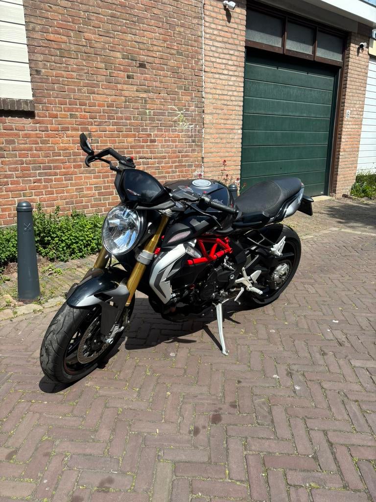 MV Agusta Brutale 800 RR, Motoren, Motoren | MV Agusta, Occasion, Motorrijbewijs A, 3 cilinders, Particulier