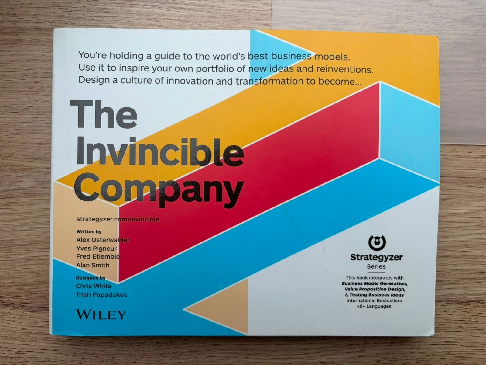 The Invincible Company - Strategie & Bedrijfsmodellen, Ophalen of Verzenden, Zo goed als nieuw, WO, Alex Osterwalder, Yves Pigneur,  Fred Etiemble, Alan Smith
