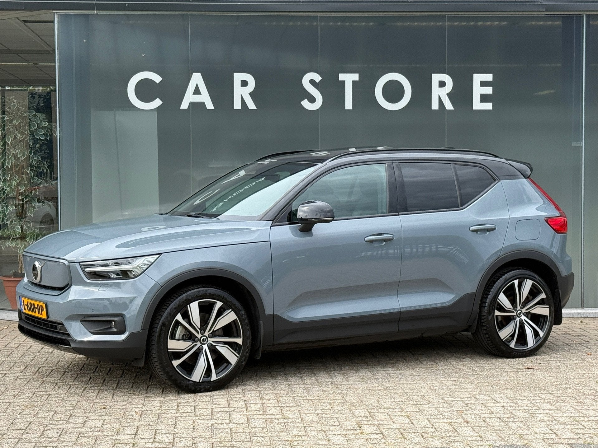 Volvo XC40 Recharge P8 AWD R-Design PANO|HARMAN|Memory|Leder, Auto's, Volvo, Gebruikt, Zwart, 33 min, Vierwielaandrijving