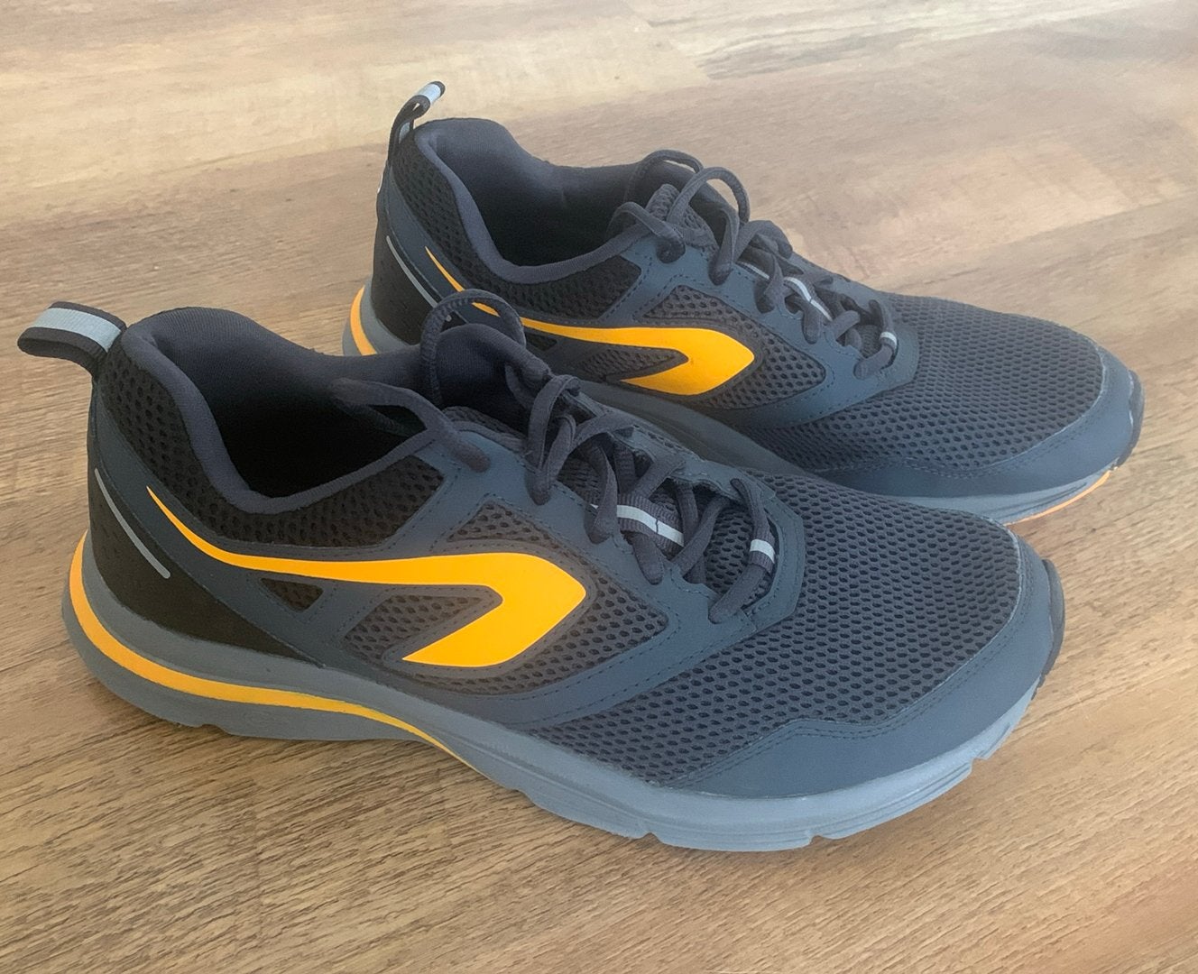 Kalenji Run Active Hardloopschoenen Zwart/Geel Maat 42, Overige merken, Hardloopschoenen, Ophalen of Verzenden, Zo goed als nieuw