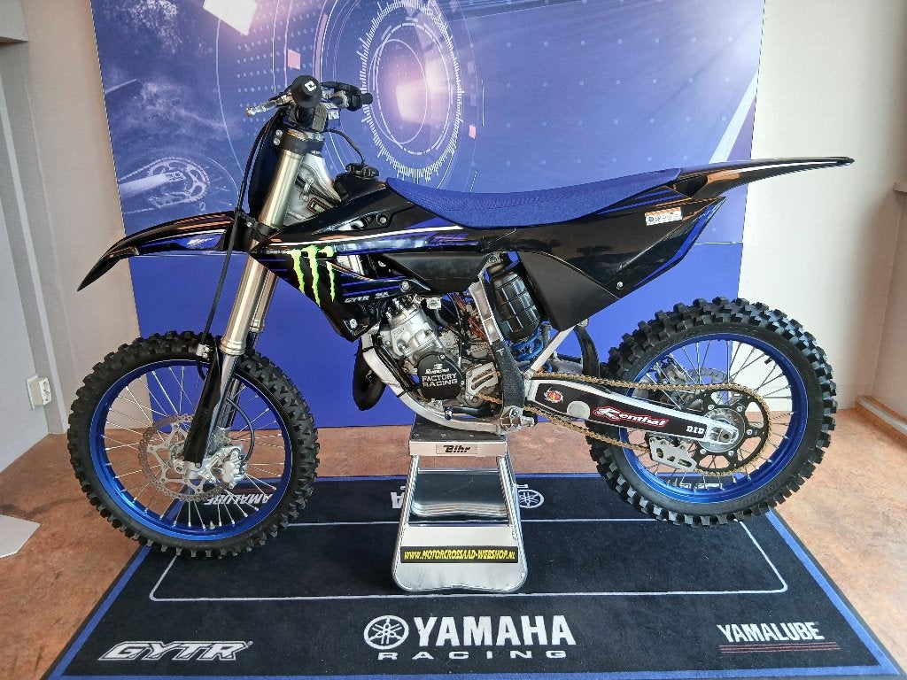 YAMAHA YZ 125 2022 | MONSTER ENERGY | Direct rijden!, Occasion, Bedrijf, Meer dan 35 kW, Handgeschakeld