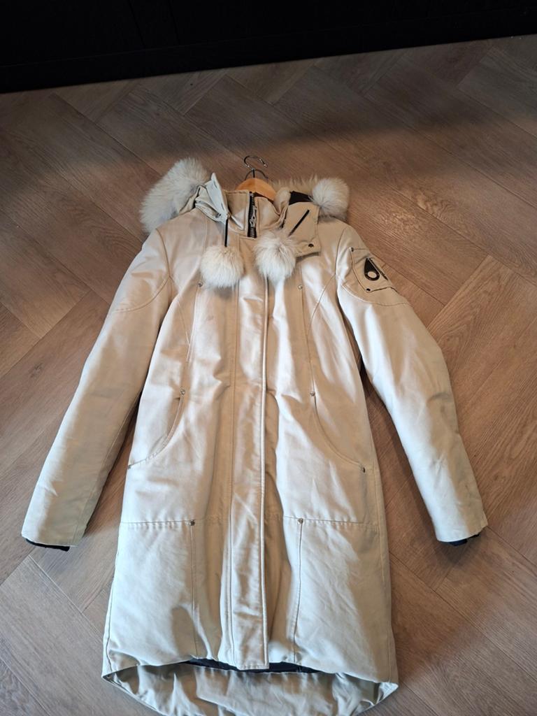 Originele Moose Knuckles jas - Crème/Beige - Met bon, Kleding | Dames, Jassen | Winter, Moose Knuckles, Ophalen of Verzenden, Gedragen