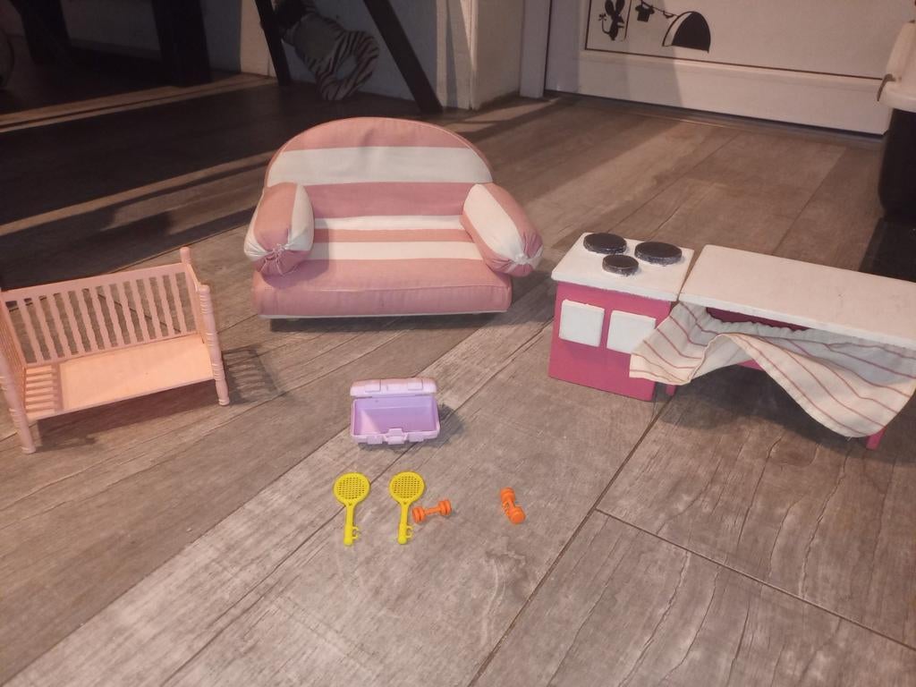 Barbie spullen en poppen, Ophalen
