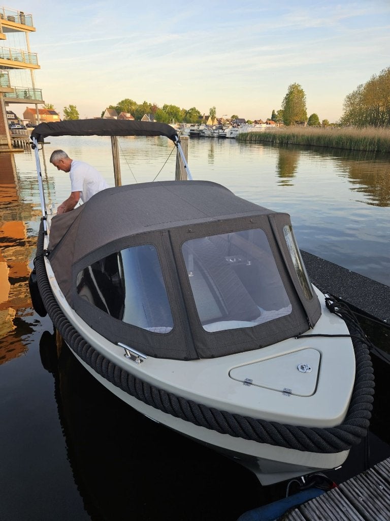 Foto 3 van Luxe Meersloep 600 tender