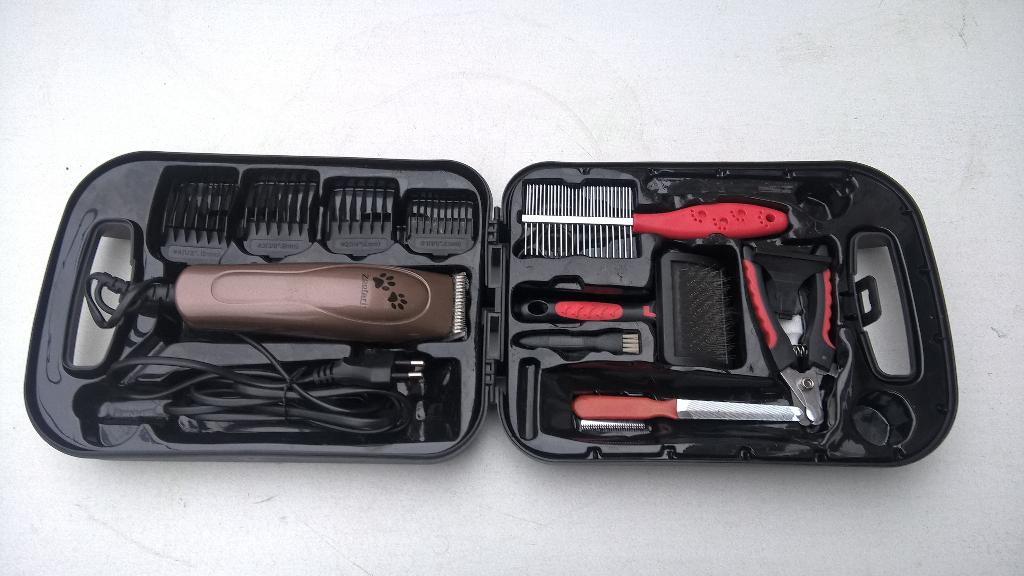 TE koop aangeboden mooi tondeuse set /met fohne., Ophalen of Verzenden, Zo goed als nieuw, Tondeuse