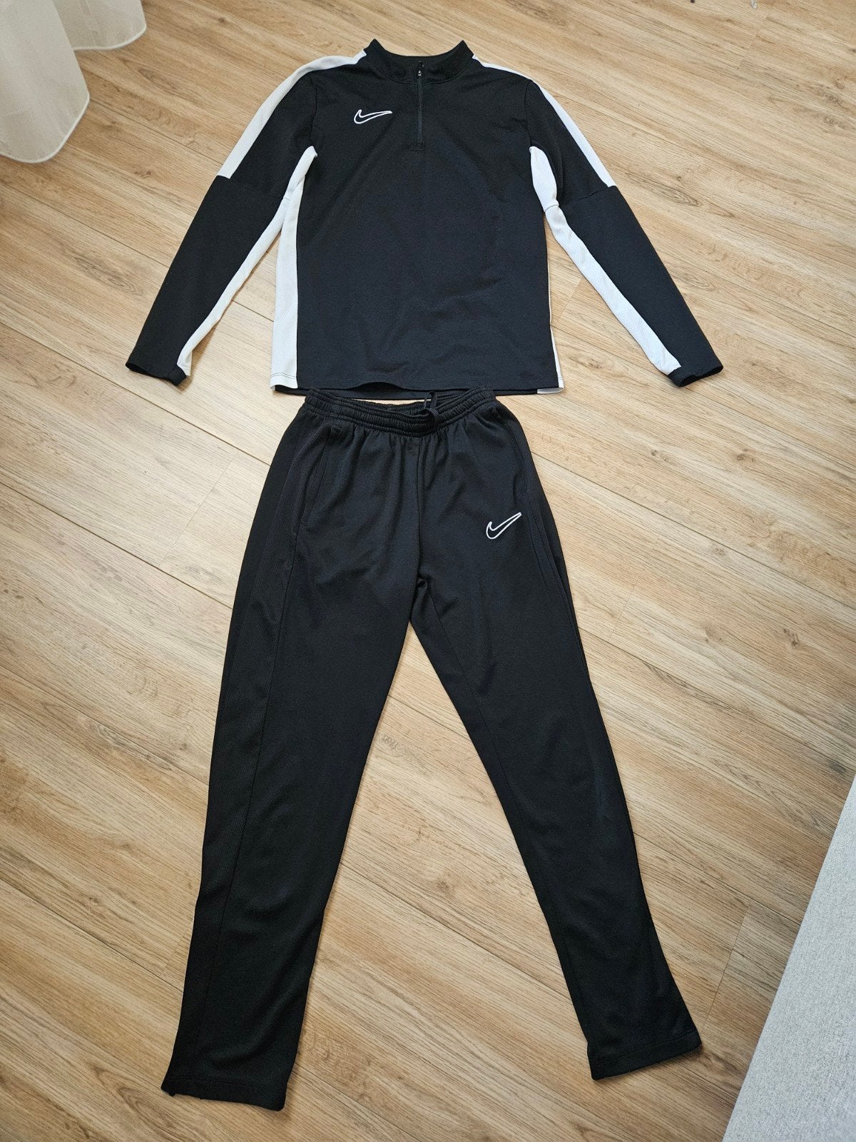 Nike Dryfit Maat 147-158 Jongens trainings broek en shirt, Kinderen en Baby's, Kinderkleding | Maat 152, Sport- of Zwemkleding