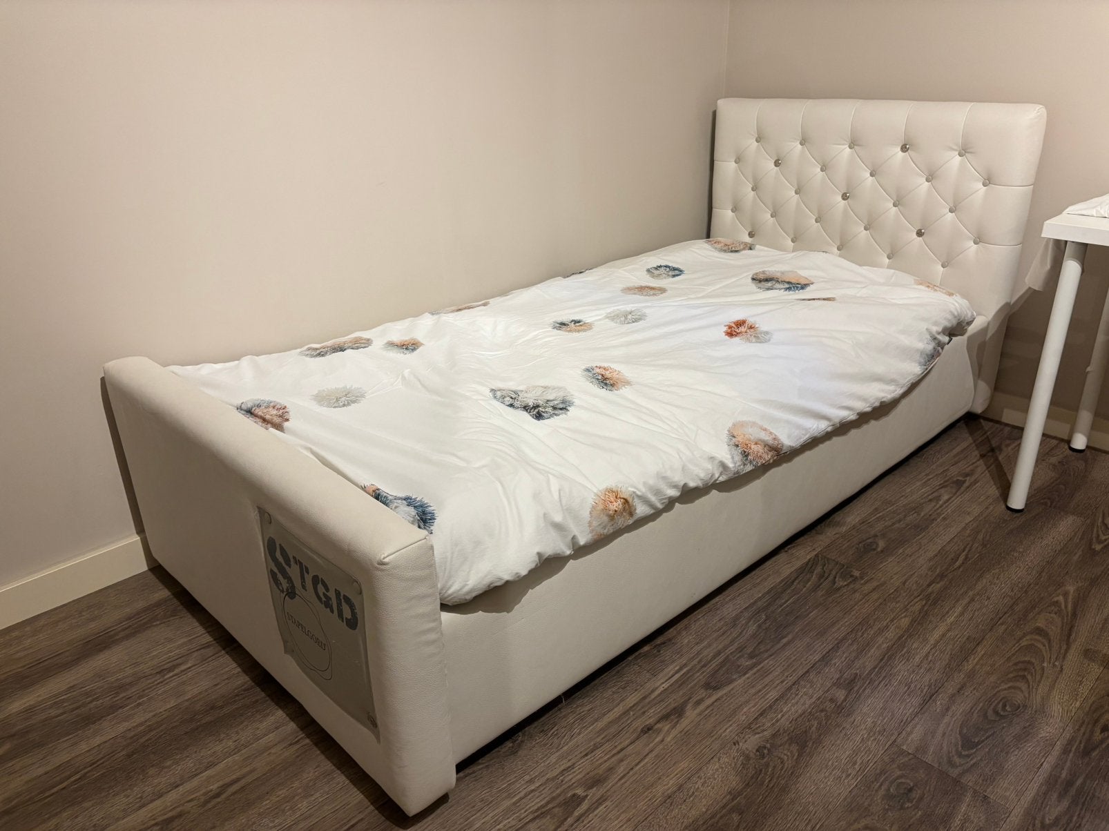 Meiden bed 90 x 200 cm, Ophalen, 85 tot 100 cm, Zo goed als nieuw, Matras