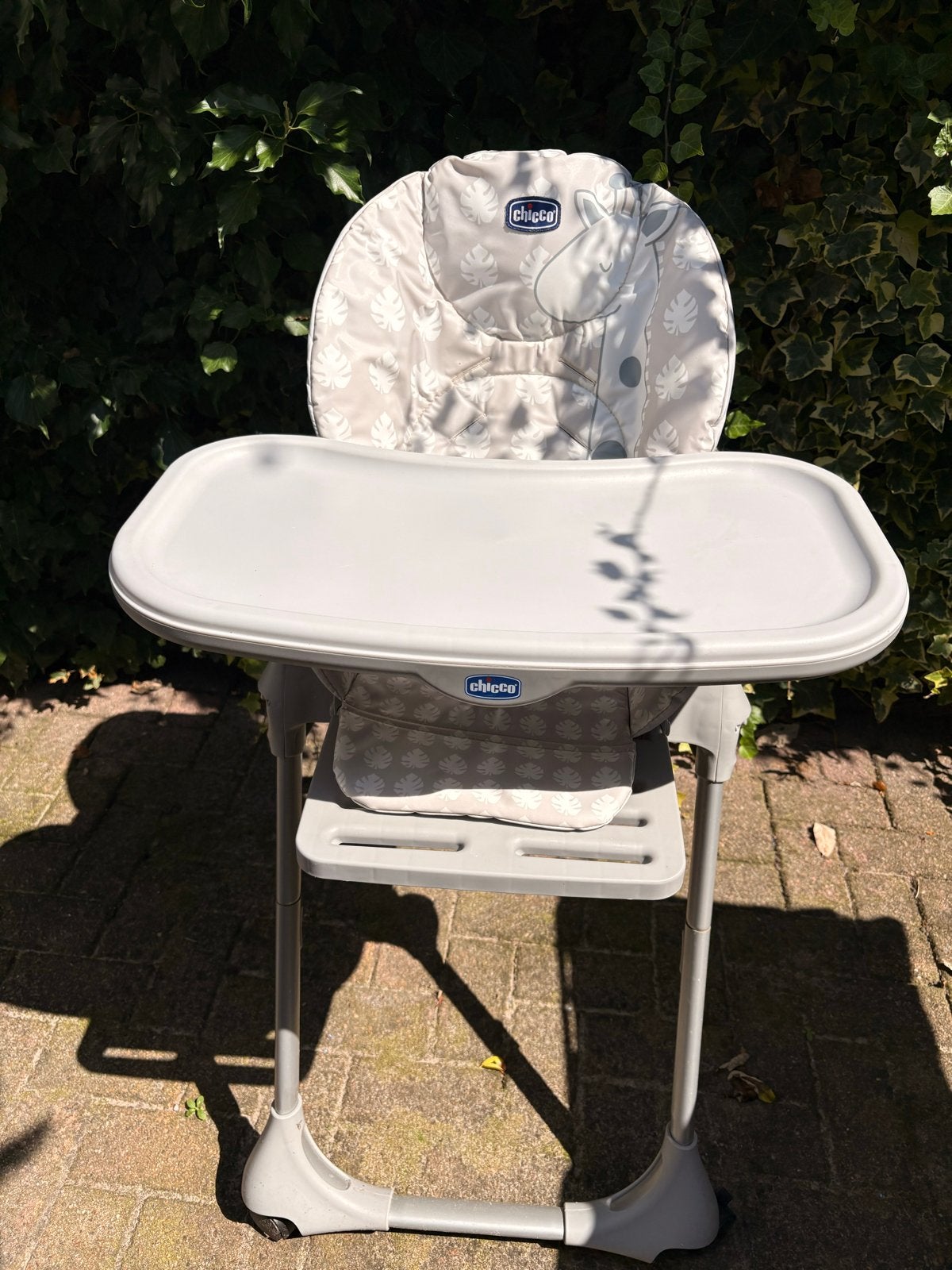 Chicco Polly kinderstoel met eetblad en gordel, Ophalen of Verzenden, Zo goed als nieuw, Overige typen, Afneembaar eetblad