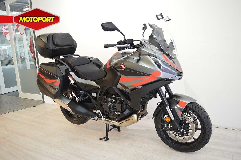 Honda NT 1100 DCT (bj 2023), Wijngaardveld 1
9300  AALST, BE, Bedrijf, Mc.benelux@honda-eu.com, Toermotor
