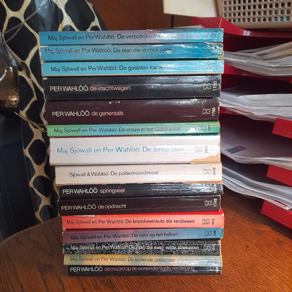 15 x Maj Sjowall en Per Wahloo Zwarte Beertjes detectives, Boeken, Ophalen of Verzenden, Gelezen, Maj Sjowall en Per Wahloo