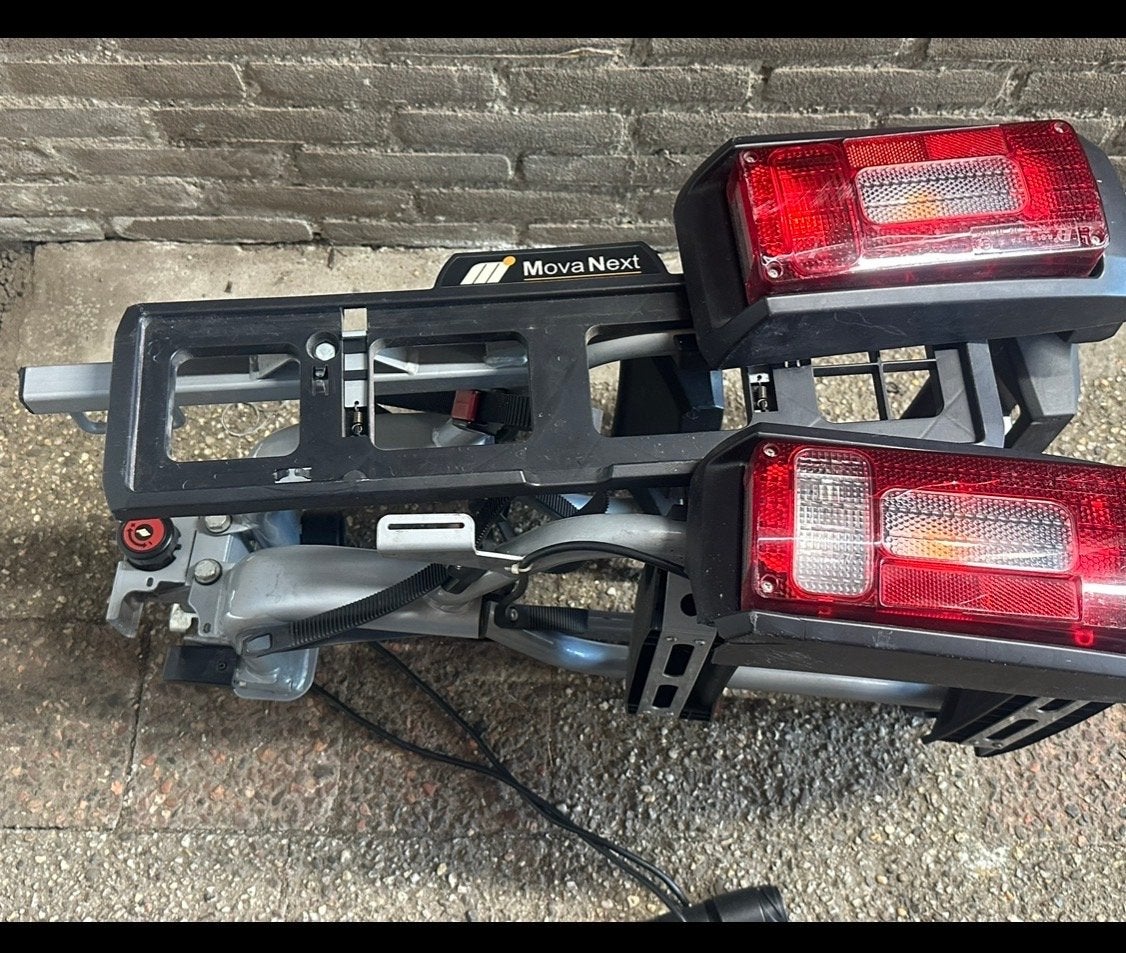 Movanext fietsdrager - defect, voor onderdelen/reparatie, Auto diversen, Gebruikt, Ophalen of Verzenden, 2 fietsen, Trekhaakdrager