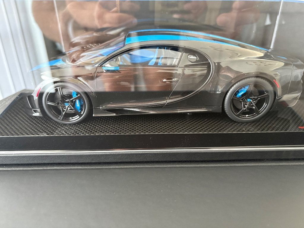 1:18 MR Collection Bugatti Supersport black/blue, Verzenden, Nieuw, Auto, Overige merken