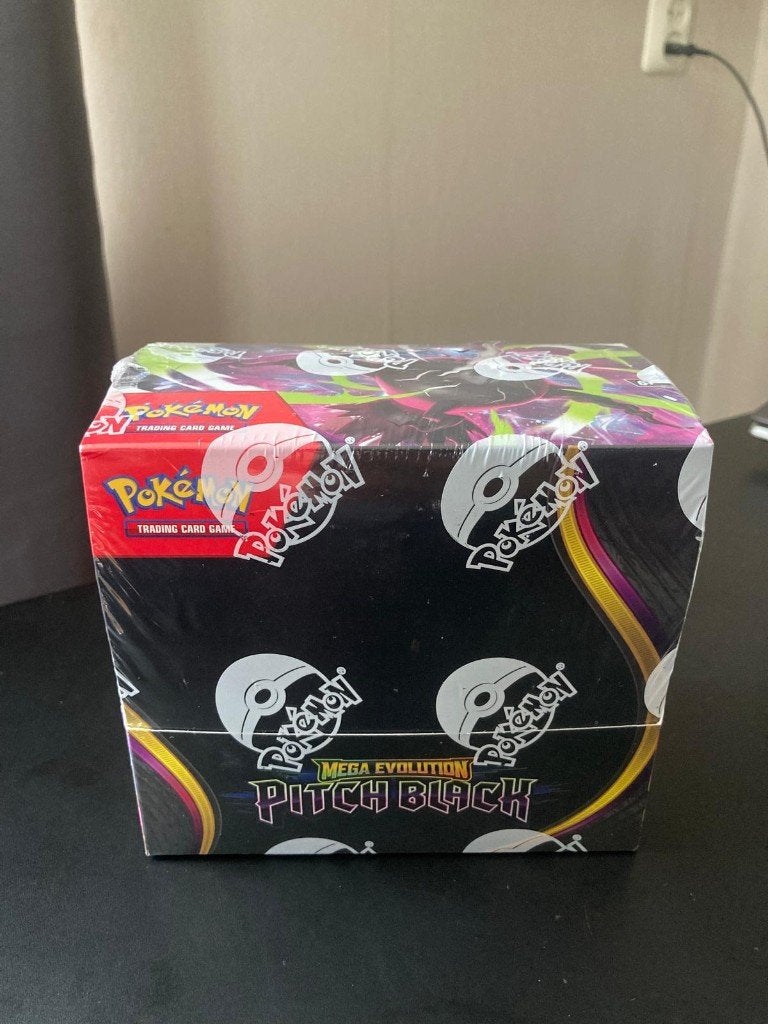 Pitch black boosterbox (36 packs, sealed), Ophalen, Nieuw, Boosterbox