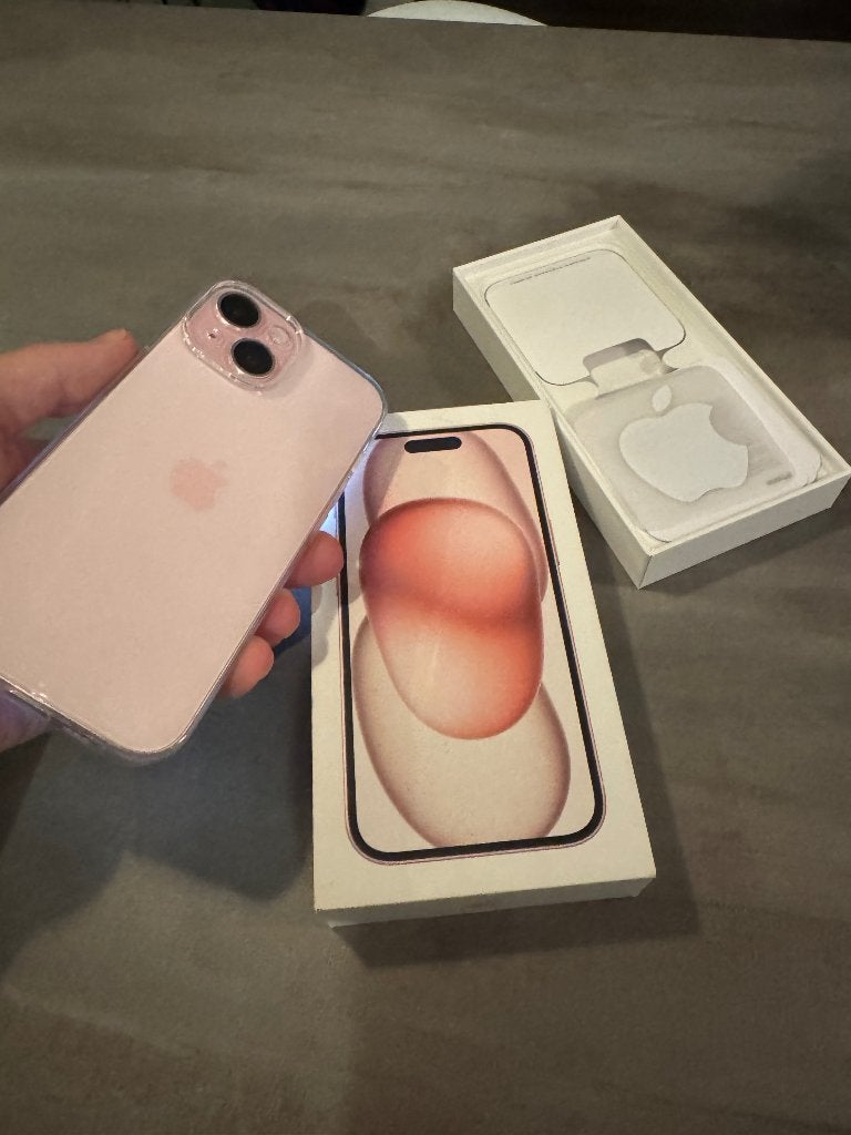 iphone 15 256GB - Pink Roze + Case + Box + Screenprotector, 256 GB, IPhone 15, Verzenden, Zo goed als nieuw