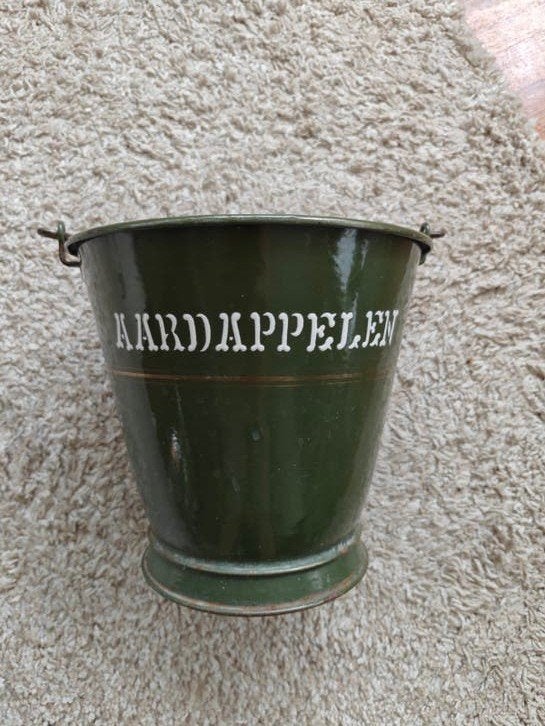 antieke email aardappel emmer, Ophalen