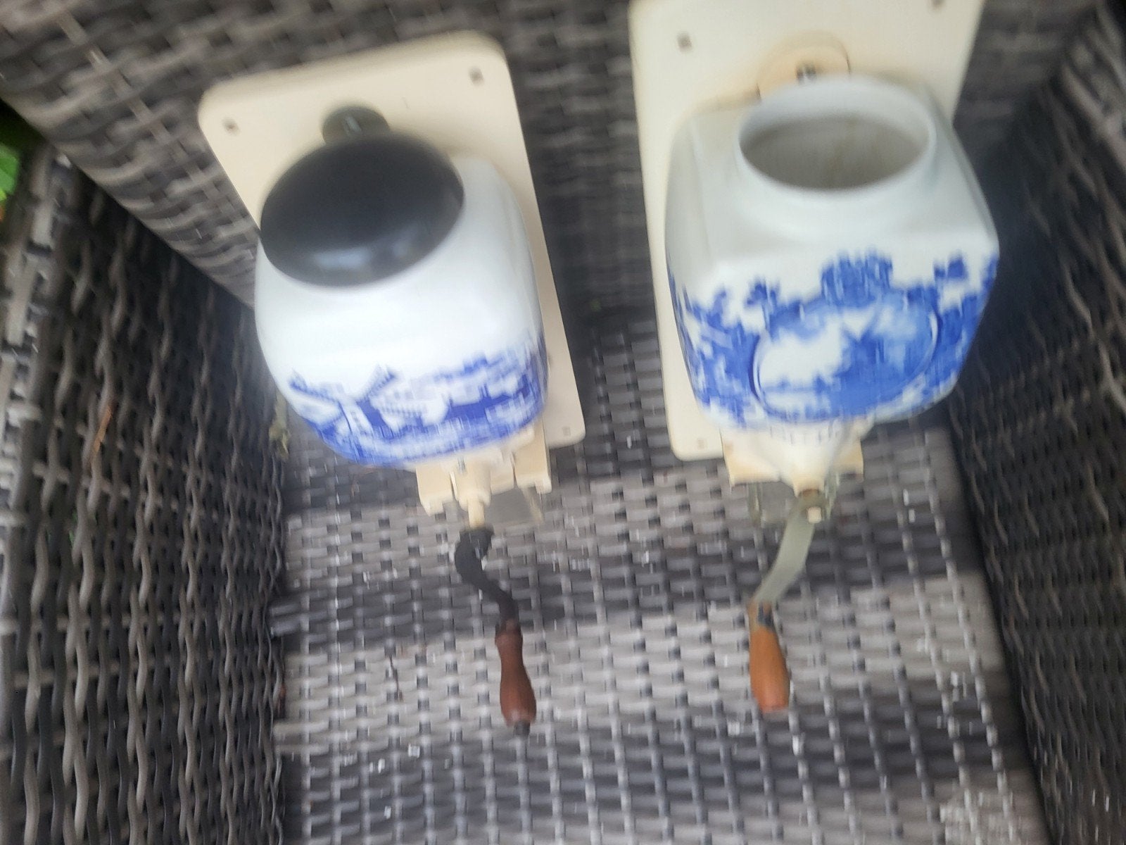 Set van 2 antieke Delfts blauwe koffiemolens, Ophalen of Verzenden