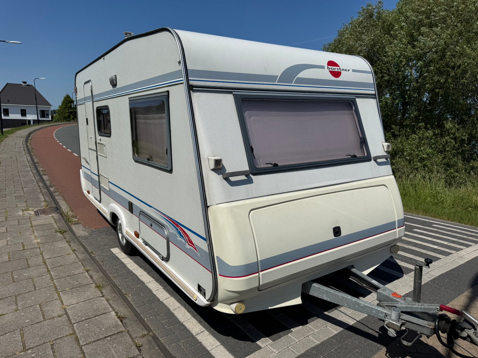 Buerstner scala van 1996, Caravans en Kamperen, Caravans, Vast bed, Treinzit, 750 - 1000 kg, Bürstner